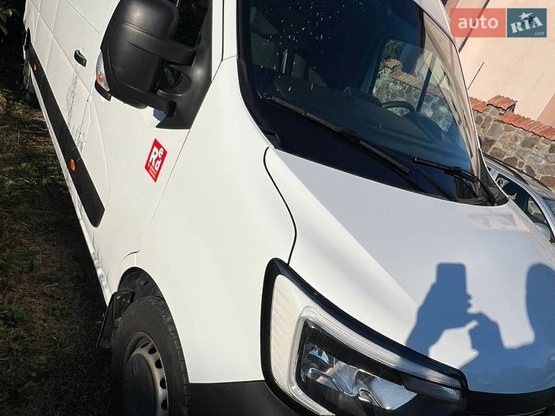 Вантажний фургон Renault Master 2022 в Львові
