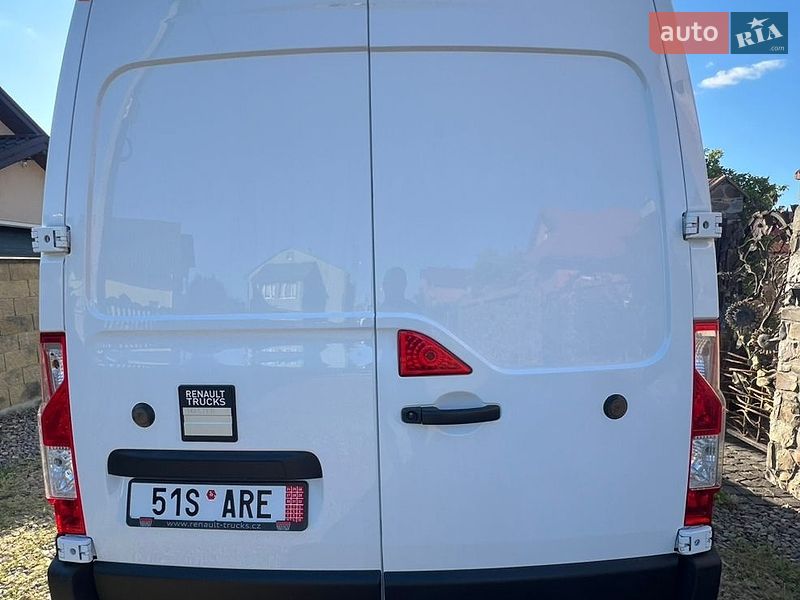 Вантажний фургон Renault Master 2022 в Львові