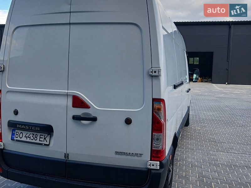 Вантажний фургон Renault Master 2013 в Теребовлі