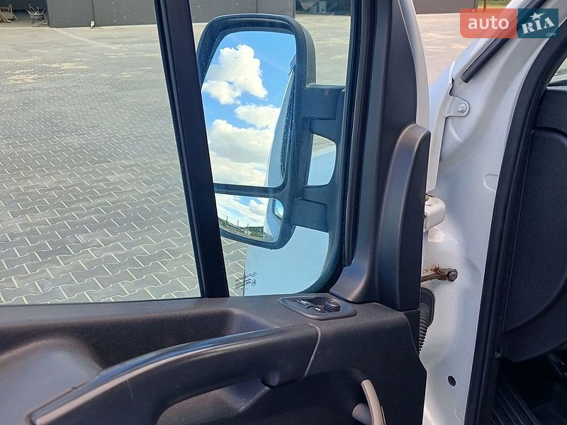 Вантажний фургон Renault Master 2013 в Теребовлі
