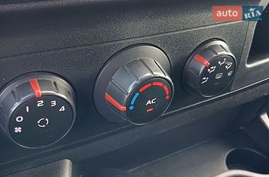 Вантажний фургон Renault Master 2013 в Теребовлі