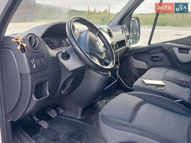 Вантажний фургон Renault Master 2013 в Теребовлі