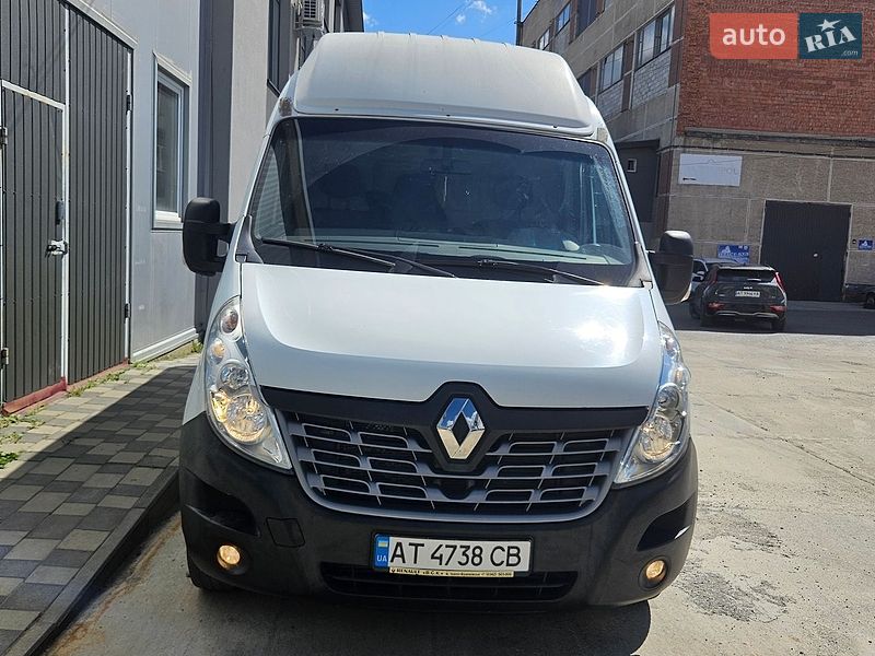 Грузовой фургон Renault Master 2017 в Ивано-Франковске