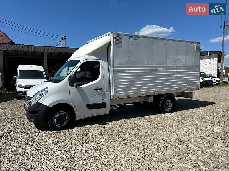 Грузовой фургон Renault Master 2018 в Хусте