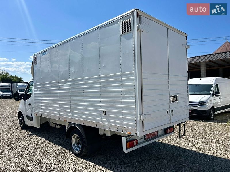 Грузовой фургон Renault Master 2018 в Хусте