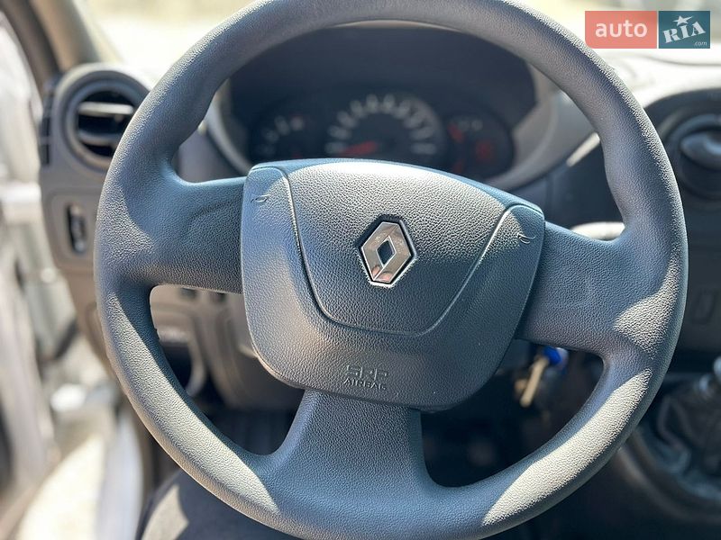Грузовой фургон Renault Master 2018 в Хусте