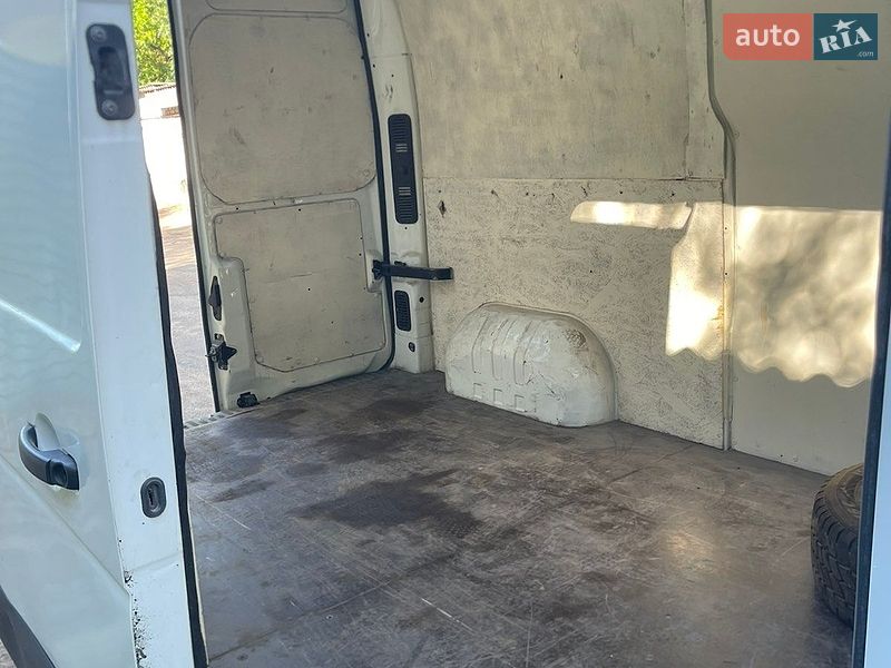 Грузовой фургон Renault Master 2012 в Житомире