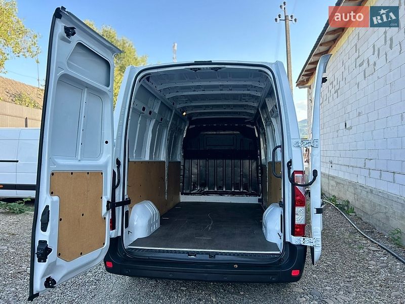 Грузовой фургон Renault Master 2021 в Хусте