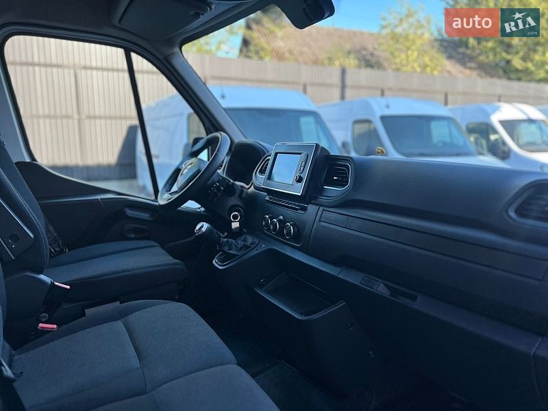 Грузовой фургон Renault Master 2021 в Хусте