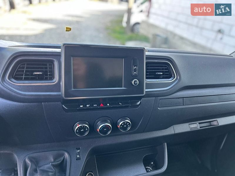 Грузовой фургон Renault Master 2021 в Хусте