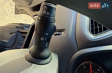 Вантажний фургон Renault Master 2021 в Львові
