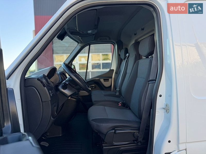 Грузовой фургон Renault Master 2018 в Дубно