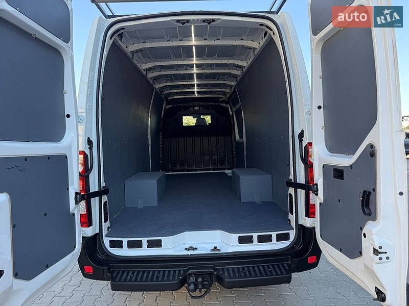 Грузовой фургон Renault Master 2018 в Дубно