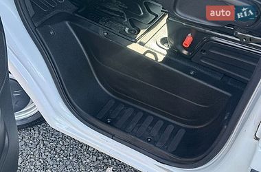 Грузовой фургон Renault Master 2017 в Луцке