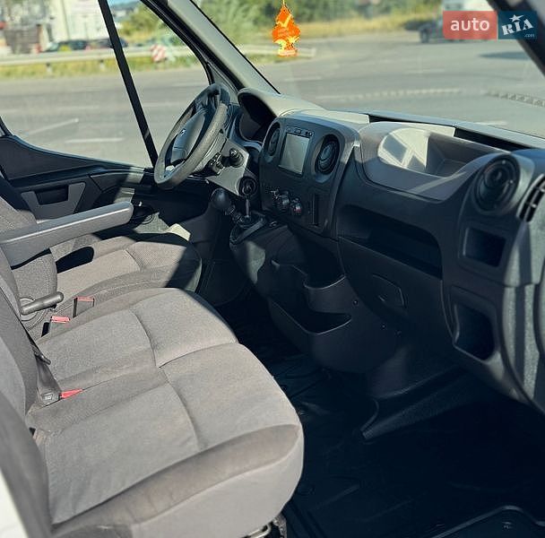 Грузовой фургон Renault Master 2017 в Луцке