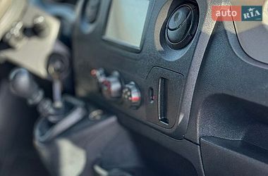 Грузовой фургон Renault Master 2017 в Луцке