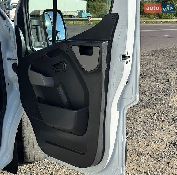 Грузовой фургон Renault Master 2017 в Луцке