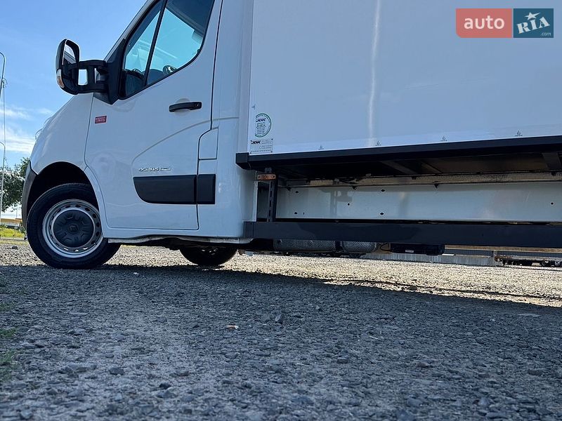 Грузовой фургон Renault Master 2017 в Луцке