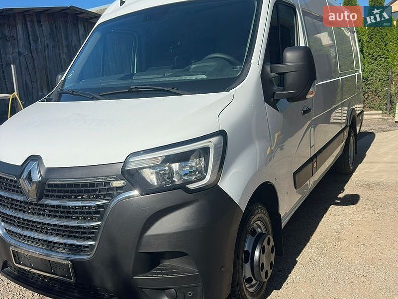 Вантажний фургон Renault Master 2020 в Львові