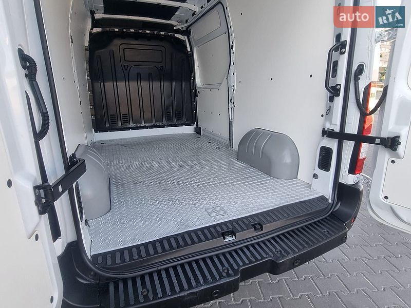 Вантажний фургон Renault Master 2022 в Бердичеві