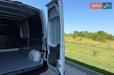 Вантажний фургон Renault Master 2020 в Рівному