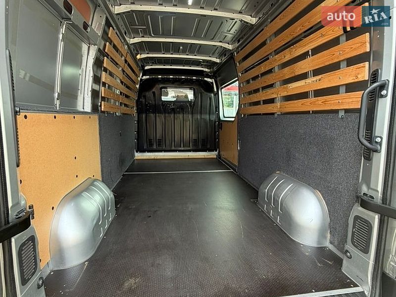 Вантажний фургон Renault Master 2022 в Луцьку