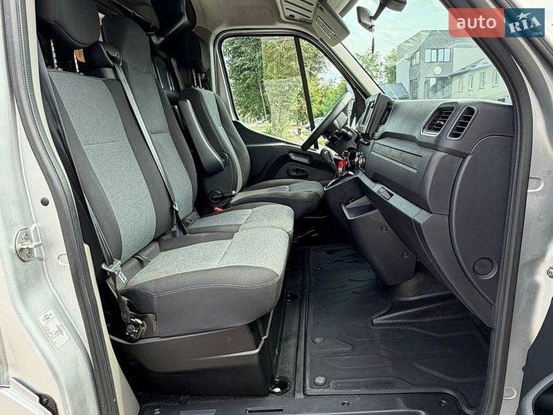 Вантажний фургон Renault Master 2022 в Луцьку