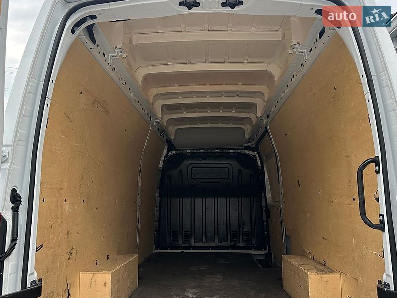 Грузовой фургон Renault Master 2022 в Ровно