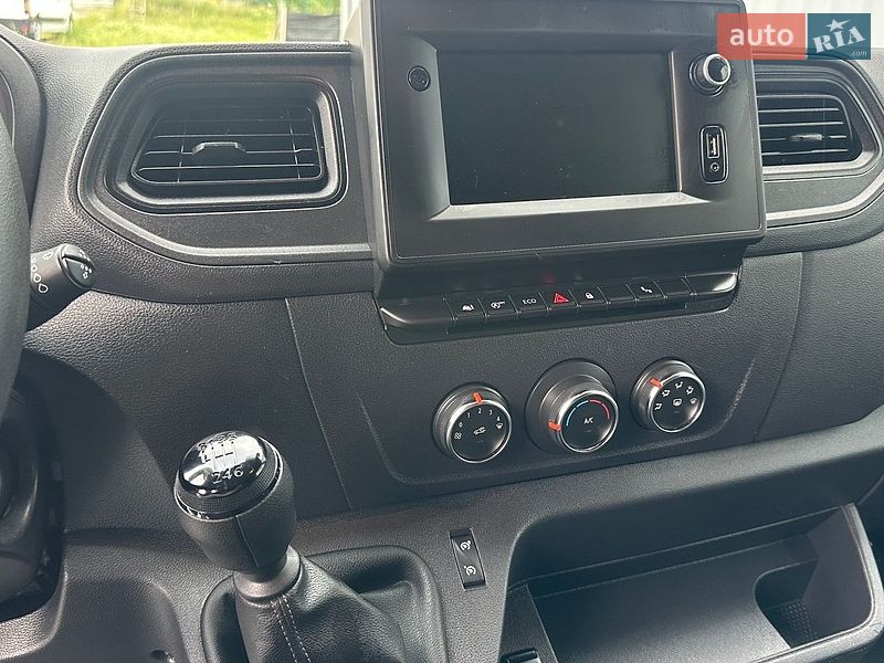 Грузовой фургон Renault Master 2022 в Ровно