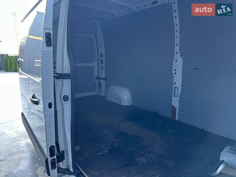 Вантажний фургон Renault Master 2020 в Києві