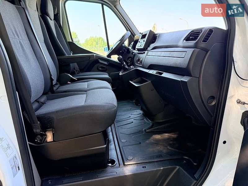 Тентованый Renault Master 2022 в Киеве