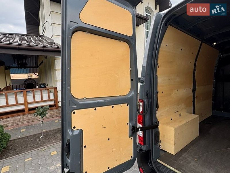 Вантажний фургон Renault Master 2022 в Києві