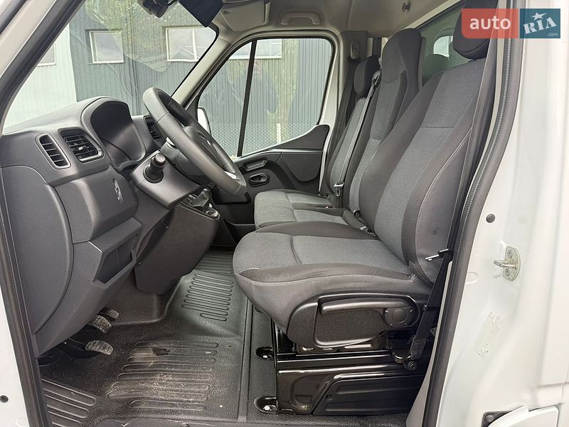 Грузовой фургон Renault Master 2021 в Луцке