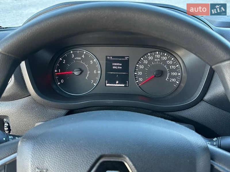 Вантажопасажирський фургон Renault Master 2020 в Львові