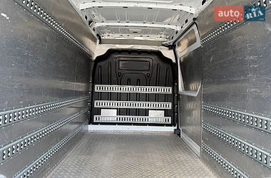 Вантажний фургон Renault Master 2020 в Луцьку