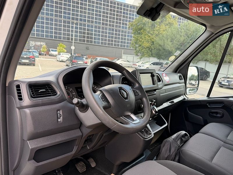 Вантажний фургон Renault Master 2020 в Луцьку