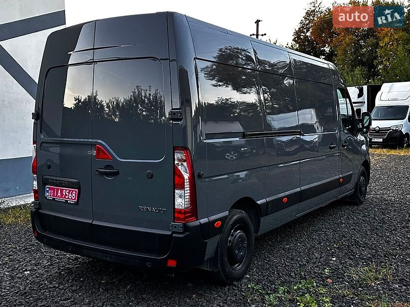 Вантажний фургон Renault Master 2022 в Бучі