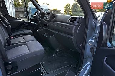 Вантажний фургон Renault Master 2022 в Бучі