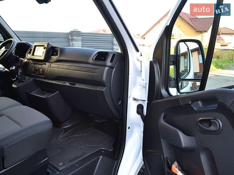 Грузовой фургон Renault Master 2022 в Ровно