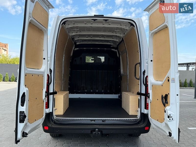 Грузовой фургон Renault Master 2021 в Дубно
