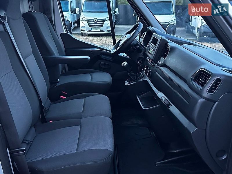 Грузовой фургон Renault Master 2022 в Киеве