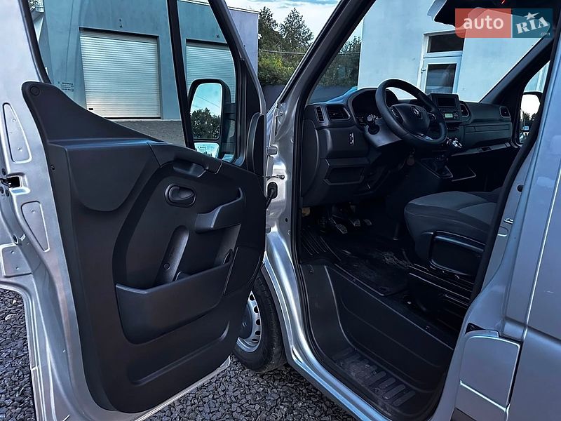 Грузовой фургон Renault Master 2022 в Киеве