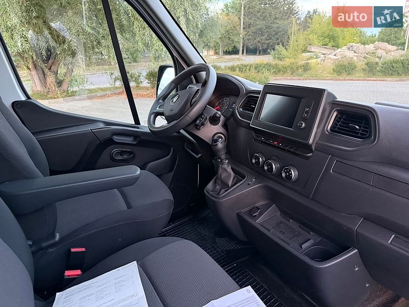 Вантажний фургон Renault Master 2022 в Луцьку