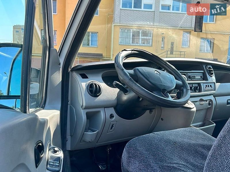Грузовой фургон Renault Master 2009 в Виннице