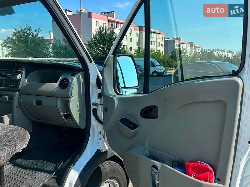 Грузовой фургон Renault Master 2009 в Виннице