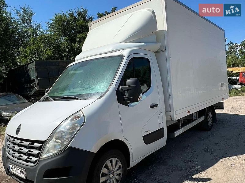 Вантажний фургон Renault Master 2013 в Кривому Розі