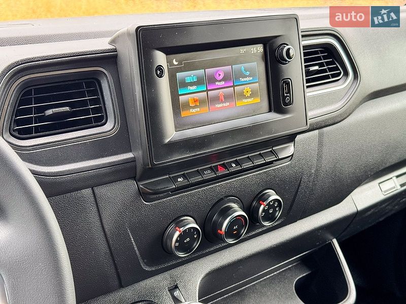 Вантажний фургон Renault Master 2021 в Рівному