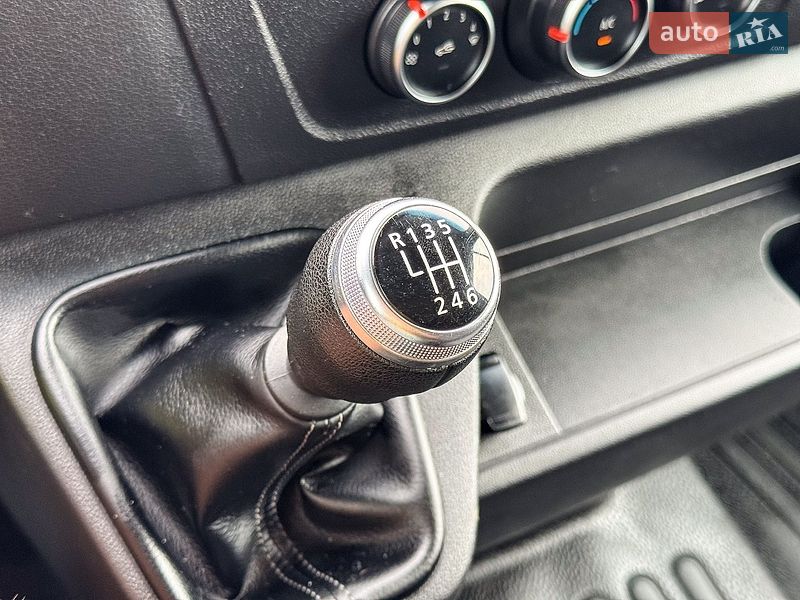 Вантажний фургон Renault Master 2021 в Рівному