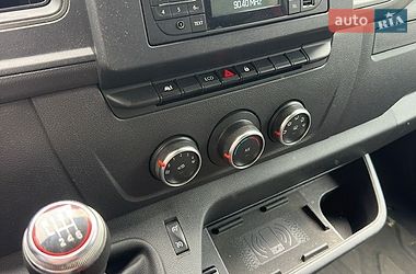 Вантажний фургон Renault Master 2022 в Львові