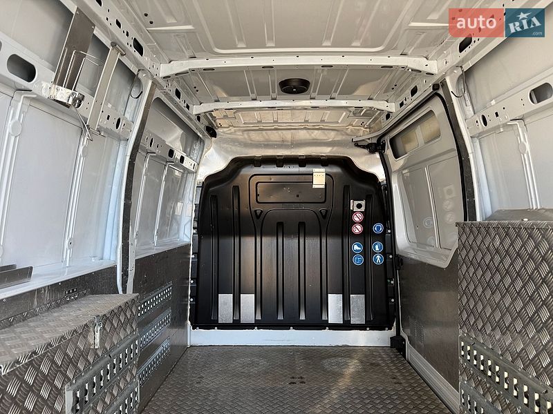 Вантажний фургон Renault Master 2022 в Одесі